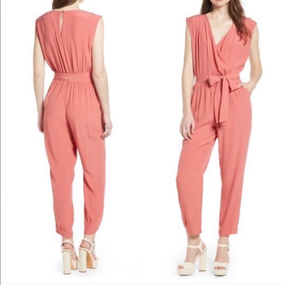 LEITH JUMPSUIT IN CORAL COLOR.
